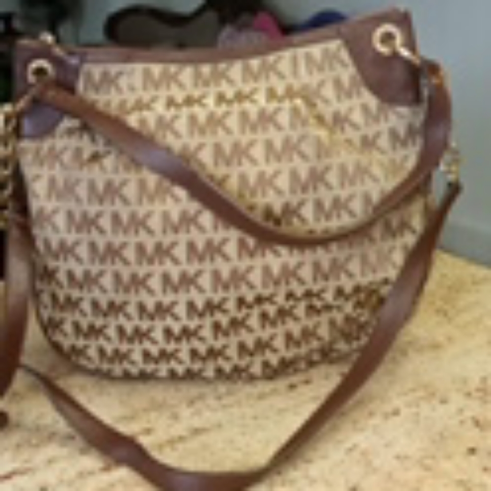 Purse - Picture 2 of 2